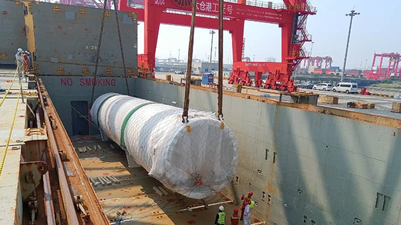 TOPLINE EXPRESS LOGISTICS (China) seamlessly Handled Two 101-Ton Tanks to Australia